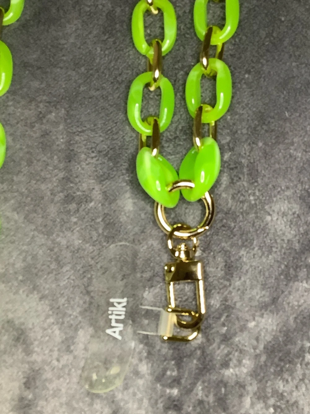 ARTIKL ACRYLIC CHAIN CROSSBODY PHONE STRAP NECKLACE